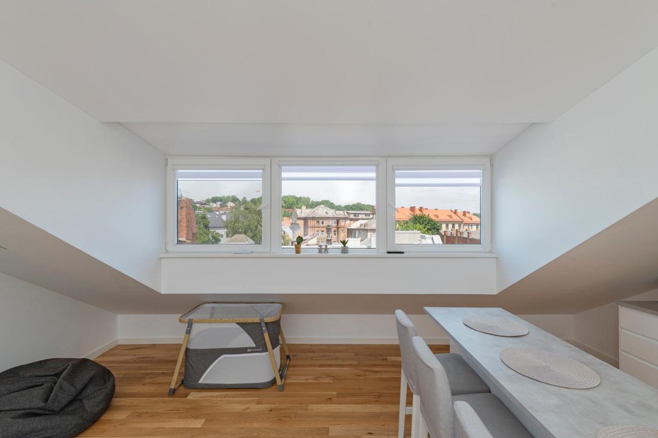White 1 Bd Old Town Apartment By Hostlovers Kaunas Exterior photo