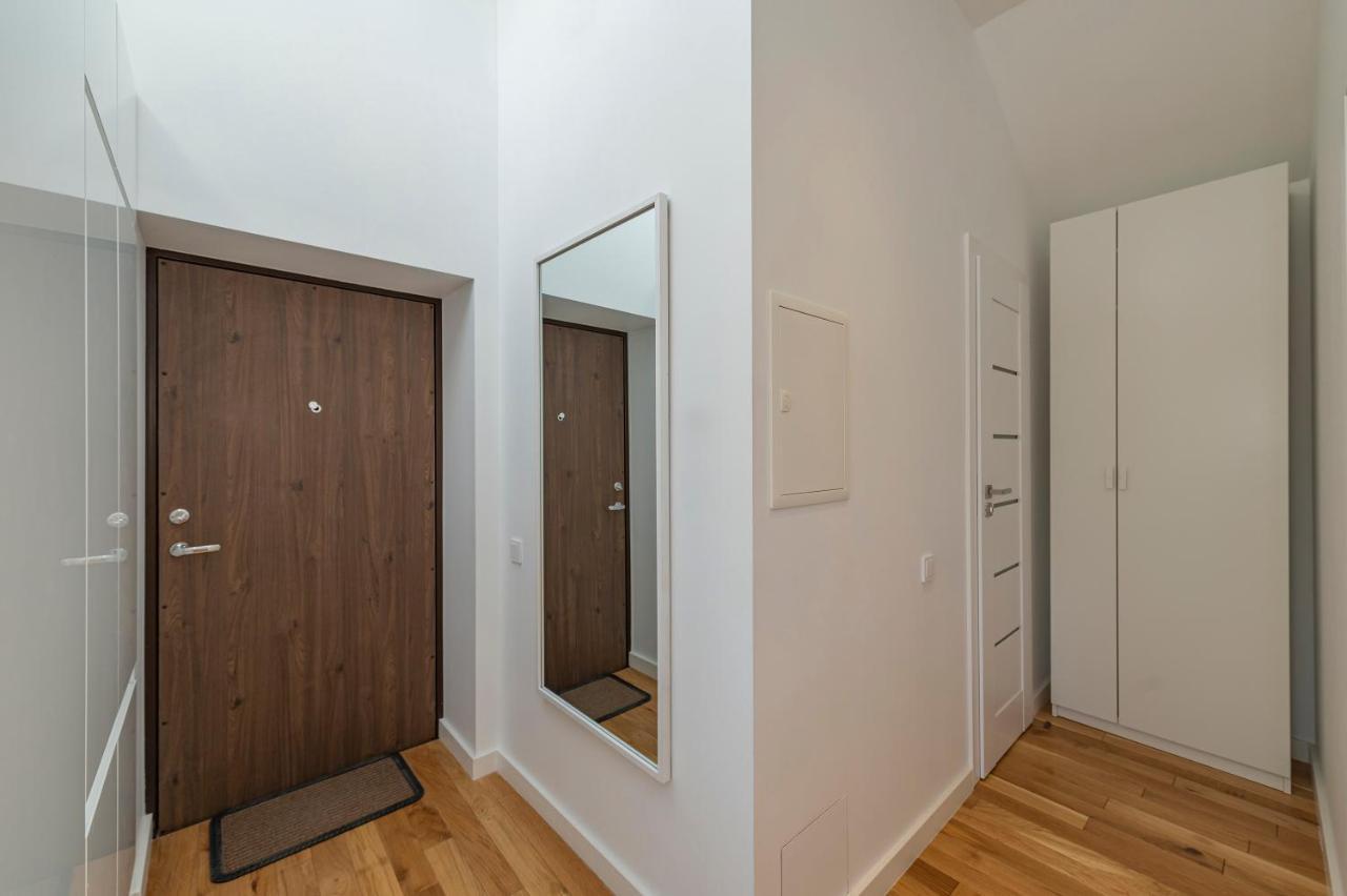 White 1 Bd Old Town Apartment By Hostlovers Kaunas Exterior photo
