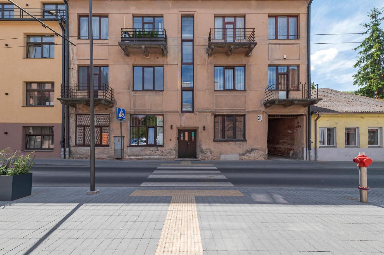 White 1 Bd Old Town Apartment By Hostlovers Kaunas Exterior photo